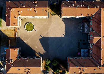 Il museo fuori dal museo: 30 anni di Piazza della Bilancia tra arte e storia